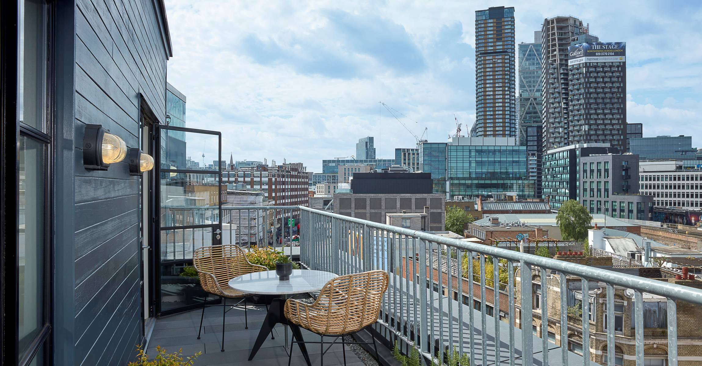 Shoreditch Studio Suite West with Terrace | One Hundred Shoreditch Hotel